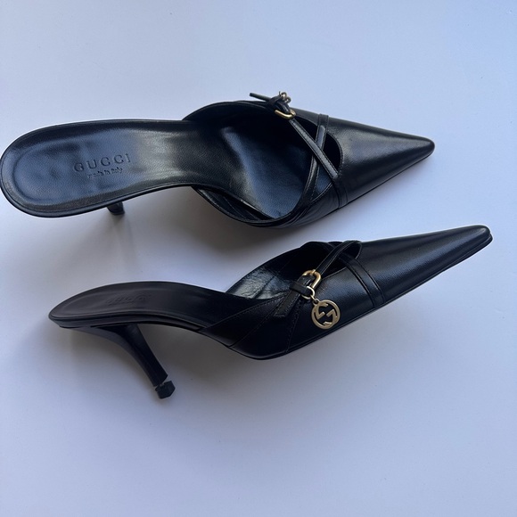 GUCCI vintage kitten heels ,GG gold charm. - Picture 7 of 12